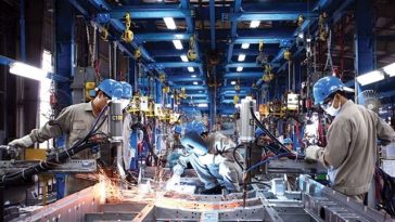 INS: Comenzile noi din industria prelucrătoare au crescut, în termeni nominali cu 8,2%, în mai, faţă de aprilie, dar s-au redus cu 5,6%, comparativ cu anul trecut. Industria bunurilor de uz curent, cea mai mare scădere