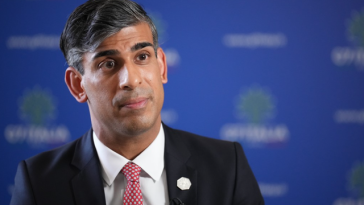 Cum să fii un bun prim-ministru britanic? Rishi Sunak îi oferă lui Andy Burnham “ghidul” său pentru a avea succes în Downing Street