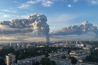 Incendiu la un depozit Wildberries la Sankt Petersburg, în uram unui atac important cu drone. Zelenski acuză întreprinderea de faptul că depozitează şi expediază componente vizate de sancţiuni destinate fabricării de material militar.
