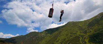 Intervenţie a Salvamont la Bâlea Lac, după ce o avarie s-a produs la telecabină. Oficialii Salvamont anunţă că „situaţia nu este gravă” iar persoanele implicate sunt în siguranţă – FOTO