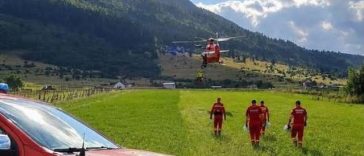 Un bărbat de 59 de ani a murit după ce a suferit un infarct în vârful muntelui, pe creasta principală din Parcul Naţional Piatra Craiului/ Deşi salvamontiştii au intervenit atât terestru, cât şi aerian, turistul nu a mai putut fi salvat