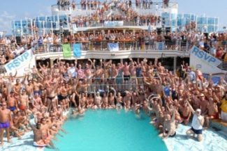Turcia interzice două escale ale navei amiral a Virgin Voyages, Scarlet Lady, închiriată de o companie americană de croazieră gay. Autorităţile invocă ”standarde morale” şi ”valori familiale”