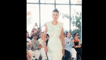 Schiaparelli şi corsetele sale din silicon au deschis săptămâna modei de lux la Paris – VIDEO