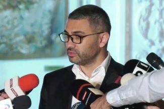 Florin Manole: Anvelopa salarială care nu poate fi depăşită este de 8 miliarde, cât am semnat cu toţii în acordul de la Cotroceni, sau de 12 miliarde? ar trebui ca Ministerul Finanţelor şi Ministerul Muncii să ne ofere un răspuns unic la această dilemă