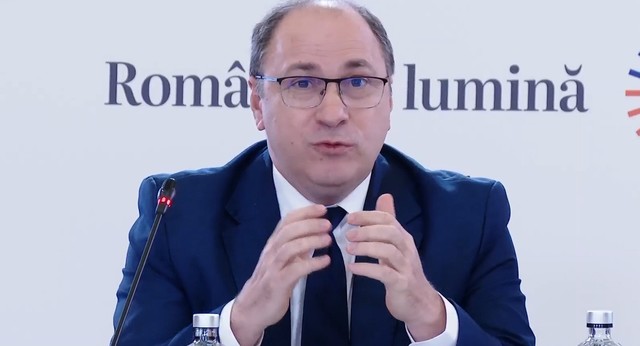 Ministrul Educaţiei, după ancheta referitoare la divulgarea sibiectelor la Bacalaureat: Corectitudinea examenelor reprezintă fundamentul încrederii în educaţie şi nu este negociabilă / Ochelari cu camere video şi IA, descoperiţi în săli