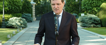Nicuşor Dan, la Kiev: Am avut o discuţie bilaterală cu Volodimir Zelenski, despre minoritatea românească din Ucraina: Am vorbit despre cum să facem ca toate şcolile cu predare în limba română să rămână aşa cum sunt azi în comunităţile de români