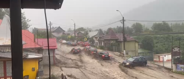 Traficul rutier pe DN 1, în staţiunea Buşteni, reluat pe sensul de deplasare către Braşov