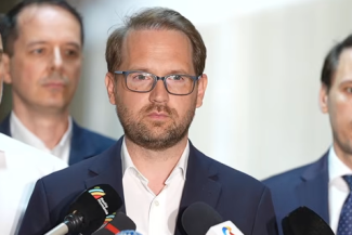 Dominic Fritz: În comisia juridică din Senat a trecut un amendament la legea ANI extrem de grav şi neconstituţional, care pune în pericol 800 de milioane de euro din banii PNRR, o nouă sancţiune pentru incompatibilitate şi conflict de interese