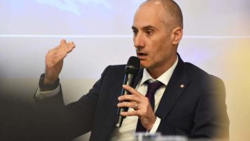 Şerban Semeniuc, reţeaua medicală Regina Maria: Sistemul are nevoie de mai mult dialog. Când faci investigaţii la Spitalul Judeţean X şi după aia te duci la un spital privat sau la o clinică privată, să nu repeţi serviciul, ci informaţia să circule