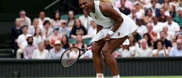 Wimbledon: Serena Williams, îngrijorare după o accidentare la genunchi suferită în timpul înfrângerii din primul tur la simplu