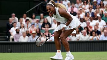 Wimbledon: Serena Williams, îngrijorare după o accidentare la genunchi suferită în timpul înfrângerii din primul tur la simplu