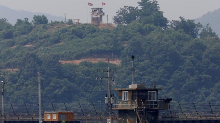 Coreea de Nord: Un oficial de rang înalt a fost demis pentru că a „jefuit la maxim fondurile statului pe care le-a risipit într-o viaţă desfrânată şi depravată”