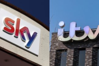 Sky cumpără canalele şi platforma ITV, într-o tranzacţie de 2,1 miliarde de dolari, schimbând peisajul televiziunii britanice