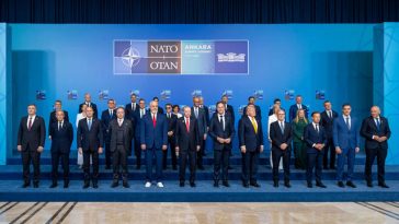 NATO a trecut cu bine la Ankara peste o nouă „furtună” provocată de Trump, dar se pregăteşte pentru altele. Europenii aşteaptă în incertitudine revizuirea prezenţei trupelor americane