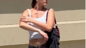 Suri, fiica lui Tom Cruise şi a lui Katie Holmes, a renunţat legal la numele tatălui ei