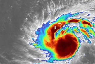 Un posibil super-taifun ameninţă teritoriile americane din Pacific, aflate încă în proces de refacere după furtuna anterioară