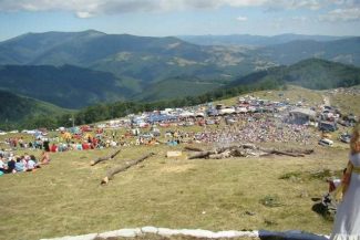 Târgul de fete de pe Muntele Găina/ Recomandările poliţiştilor, în contextul în care se aşteaptă un flux mare de persoane