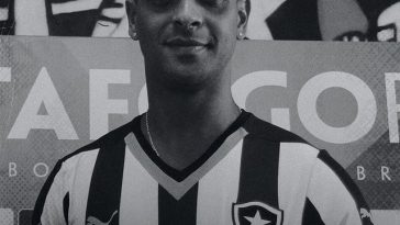 Fotbal: Un fost jucător brazilian a murit strivit de un zid în timpul unei furtuni la Rio