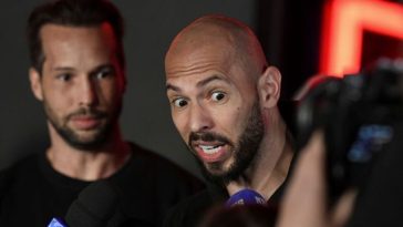 DIICOT a extins cercetările în cazul fraţilor Tate/ Aceştia sunt acuzaţi, printre altele, că au încercat să influenţeze victime şi martori să-şi retragă declaraţiile şi că ar fi vândut maşini de lux aflate sub sechestru