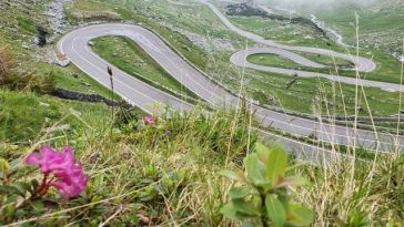 Trafic rutier închis luni pe mai multe tronsoane ale DN 7C – Transfăgărăşan, pentru desfăşurarea a două evenimente/ Ce le recomandă şoferilor poliţiştii rutieri
