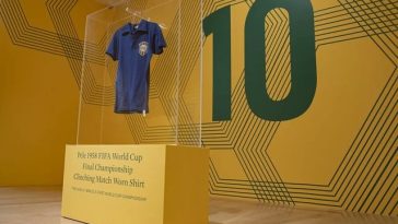 Tricoul lui Pelé de la finala Cupei Mondiale din 1958 s-a vândut cu 4,9 milioane de dolari