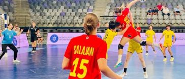 Handbal feminin: România, a doua victorie la CM under 18 şi se califică în grupele principale