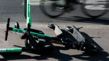 Accident rutier în care sunt implicaţi minori care circulau pe trotinetă electrică, produs în Alba Iulia