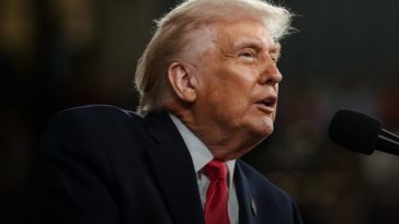Trump anunţă declasificarea ”vulnerabilităţilor” din infrastructura electorală a SUA: Datele alegătorilor din 18 state au fost cumpărate, furate sau piratate de China