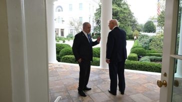 Trump îl primeşte marţi la Casa Albă pe Netanyahu, aflat în dificultate în sondaje, care vine la funeraliile lui Graham