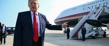 Trump îşi apără afacerile familiei şi spune că preşedinţia face inevitabile acuzaţiile de conflict de interese