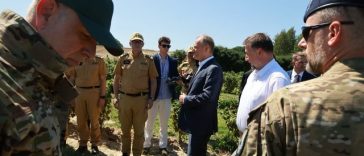 NATO este „în strânsă legătură” cu Polonia în legătură cu încălcarea spaţiului aerian. Donald Tusk: „Nu există motive să credem că Polonia a fost ţinta vizată de această rachetă”. SUA vor să ia parte la anchetă