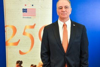 Ambasadorul SUA la Bucureşti, editorial la 250 de ani de la fondarea SUA: Naţiunile noastre sunt profund ancorate în valorile fundamentale ale civilizaţiei occidentale – credinţa, familia şi munca asiduă – principiile promovate de fondatorii Americii