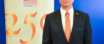 Ambasadorul SUA la Bucureşti, editorial la 250 de ani de la fondarea SUA: Naţiunile noastre sunt profund ancorate în valorile fundamentale ale civilizaţiei occidentale – credinţa, familia şi munca asiduă – principiile promovate de fondatorii Americii