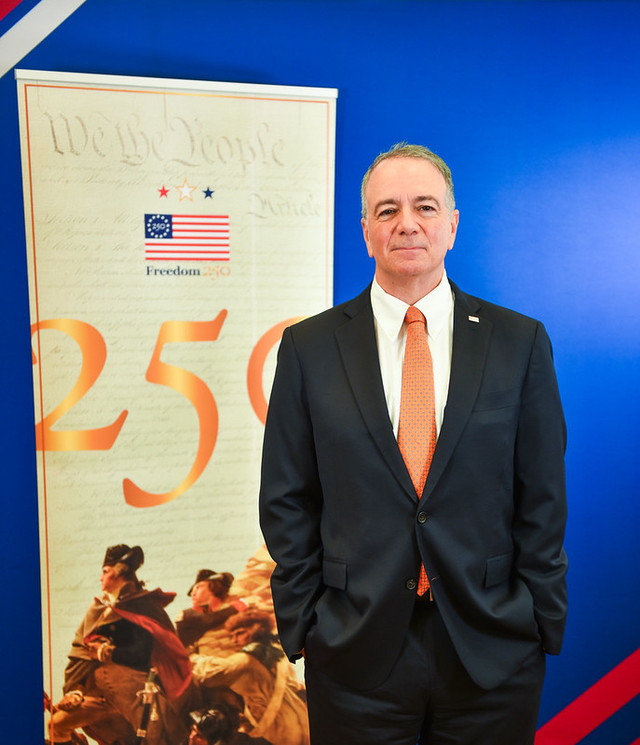 Ambasadorul SUA la Bucureşti, editorial la 250 de ani de la fondarea SUA: Naţiunile noastre sunt profund ancorate în valorile fundamentale ale civilizaţiei occidentale – credinţa, familia şi munca asiduă – principiile promovate de fondatorii Americii