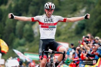 Turul Franţei 2026: Pogacar şi Vingegaard, treziţi noaptea pentru un control antidoping