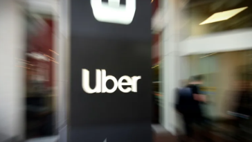 Delivery Hero confirmă negocierile cu Uber