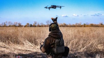 FT: Ucraina va achiziţiona piese chinezeşti pentru drone, cu fonduri UE