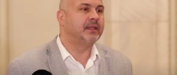 Emanuel Ungureanu: Statul român ar trebui să facă diferenţa între un centru care exploatează oameni vulnerabili şi o comunitate care îi salvează de la abandon / Vrem case comunitare decente, transparente, în care solidaritatea să nu fie pedepsită