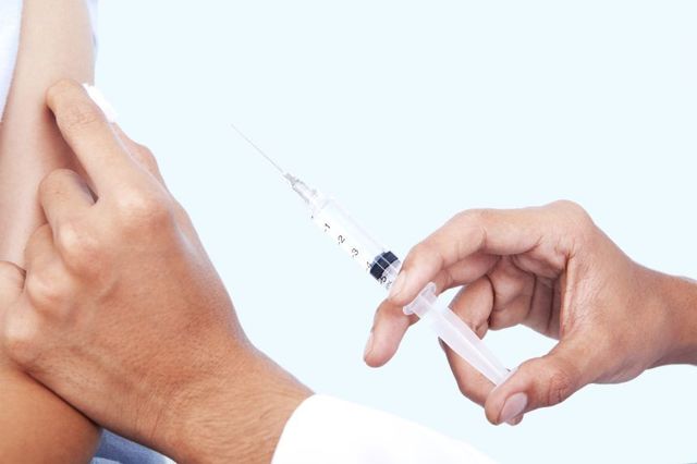 Lot de vaccin antirabic neconform livrat României, plasat în carantină de către producător, anunţă Agenţia Naţională a Medicamentului/ Cel mai probabil, lotul va fi distrus/ Investigaţie şi import rapid al unui lot de înlocuire/ Care a fost cauza
