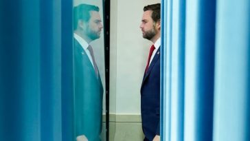 Un agent Secret Service, suspendat, acuzat de divulgarea în presă a unor deplasări ale lui Vance, după ce mai agenţi au denunţat la MS NOW tot mai multe călătorii şi misiuni în interes personal şi de familie ale vicepreşedintelui SUA