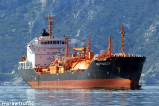 Misiune de salvare în Marea Neagră după un incendiu produs la un petrolier aflat în apropiere de Sf. Gheorghe / Cei 17 membri ai echipajului au fost salvaţi / Trei persoane rănite au fost preluate de echipajele medicale