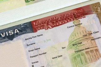 Oana Ţoiu: Visa Waiver este o prioritate / Când o să avanseze mai departe depinde de discuţia politică, de coborârea ratei de refuzuri, dar şi de administraţia preşedintelui Trump