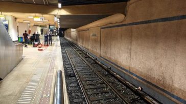 ISU Bucureşti-Ilfov: Intervenţia pentru extragerea apei acumulate în staţia de metrou Piaţa Victoriei s-a încheiat