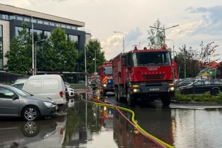 Efecte ale furtunilor în 45 localităţi din 18 judeţe / Se intervine în continuare în judeţele Constanţa, Maramureş, Sibiu şi Suceava / Situaţia în Capitală