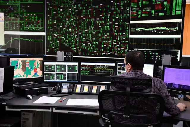 Transelectrica: Exerciţiu de restaurare a Sistemului Electroenergetic Naţional, în cazul producerii unei situaţii de avarie, desfăşurat cu succes în zona Dobrogea. Rompetrol Energy şi Nuclearelectrica, implicate în acţiune