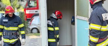 Botoşani: Intervenţie a pompierilor în curtea Spitalului Judeţean în urma unor posibile scăpări de gaze / Ei au stabilit că mirosul provenea de la canalizare