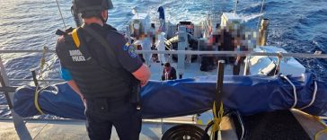 Peste 400 persoane salvate în Marea Mediterană de poliţiştii de frontieră români aflaţi în misiunile FRONTEX