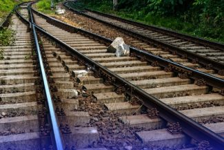 Nou obstacol plasat pe calea ferată, în judeţul Constanţa – Traficul feroviar a fost oprit temporar pe firul II Constanţa – Palas