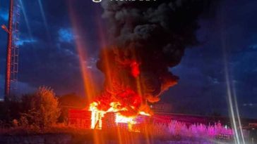 Bărbat reţinut sub suspiciunea de distrugere, după incendiul care a cuprins mai multe traverse în Târgu Mureş