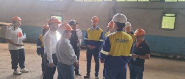 O delegaţie a companiei indiene Jindal, unul dintre marii producători siderurgici din Asia, a vizitat combinatul siderurgic Liberty Galaţi. Prefect: „Există motive să privim cu speranţă către viitor” – FOTO